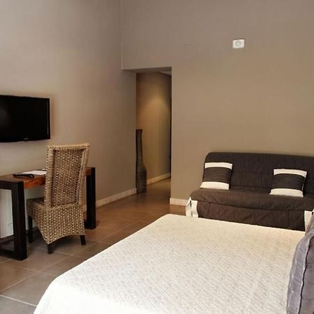 L'Hotellerie Kouros Cuers Quarto foto