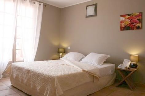 L'Hotellerie Kouros Cuers Quarto foto