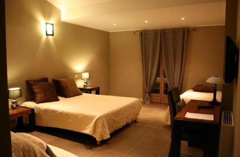 L'Hotellerie Kouros Cuers Quarto foto