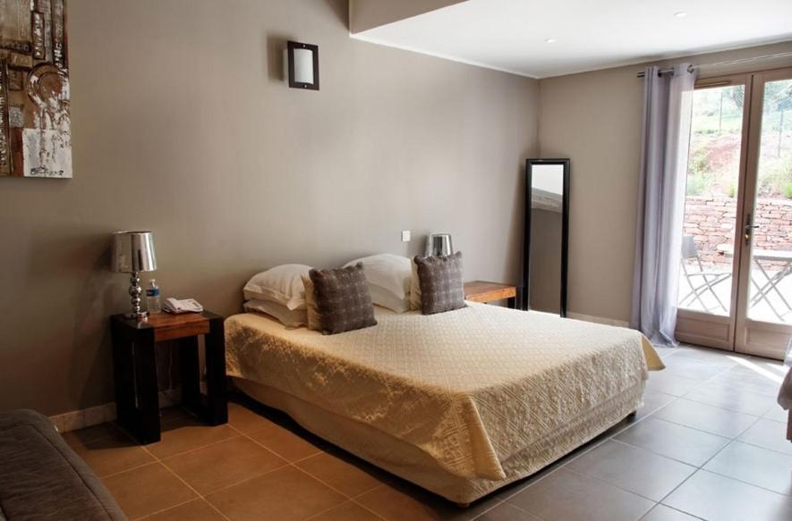 L'Hotellerie Kouros Cuers Quarto foto